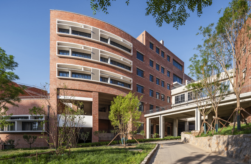 【AT】深圳易加-SZA设计新作|成于矿坑——童泰国际学校-110