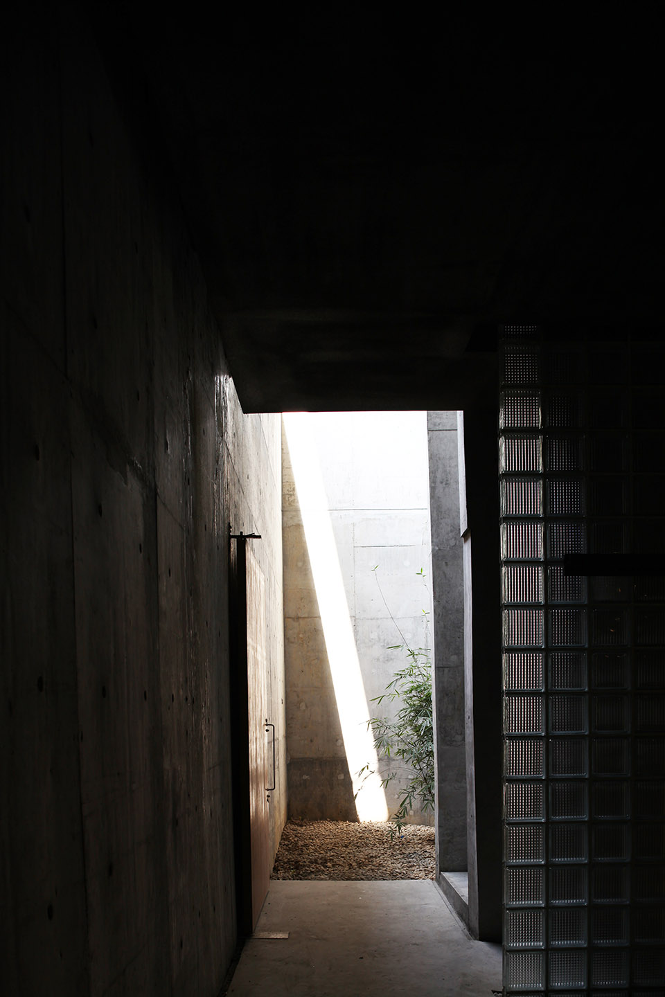 宁波柯力博物馆－混凝土框架与玻璃盒交响曲-55