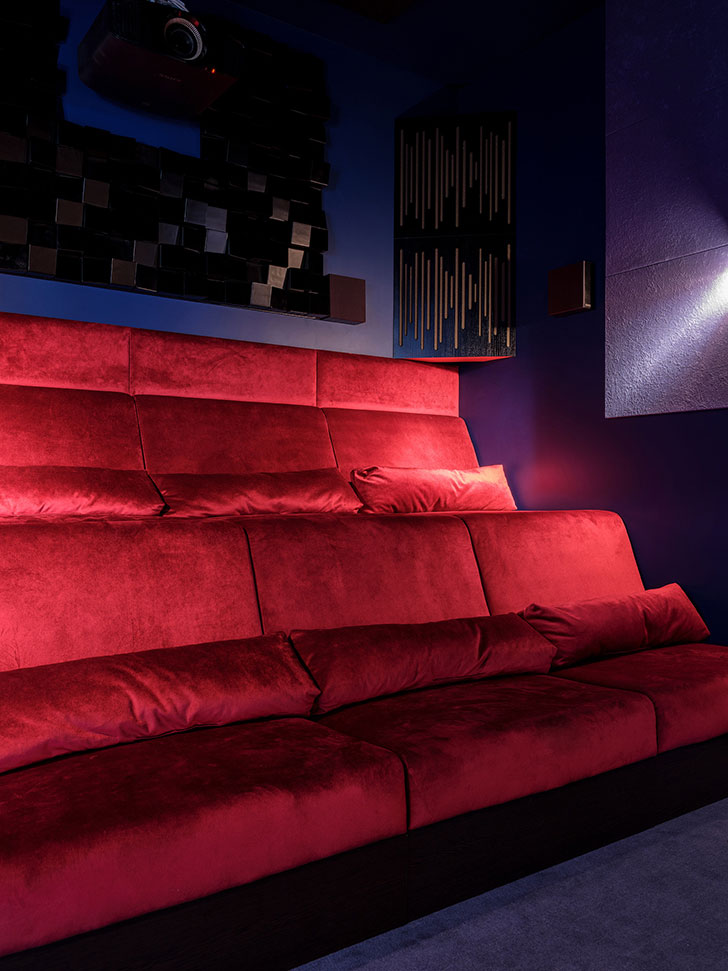 莫斯科郊区多彩私宅设计-24