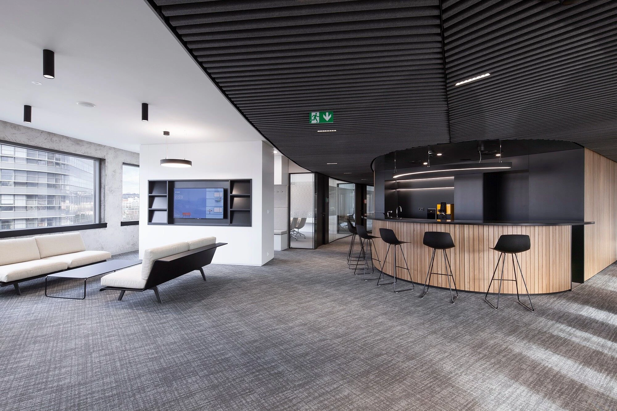 捷克 KPMG Prague 办公室 | 现代协作与舒适的完美结合-24