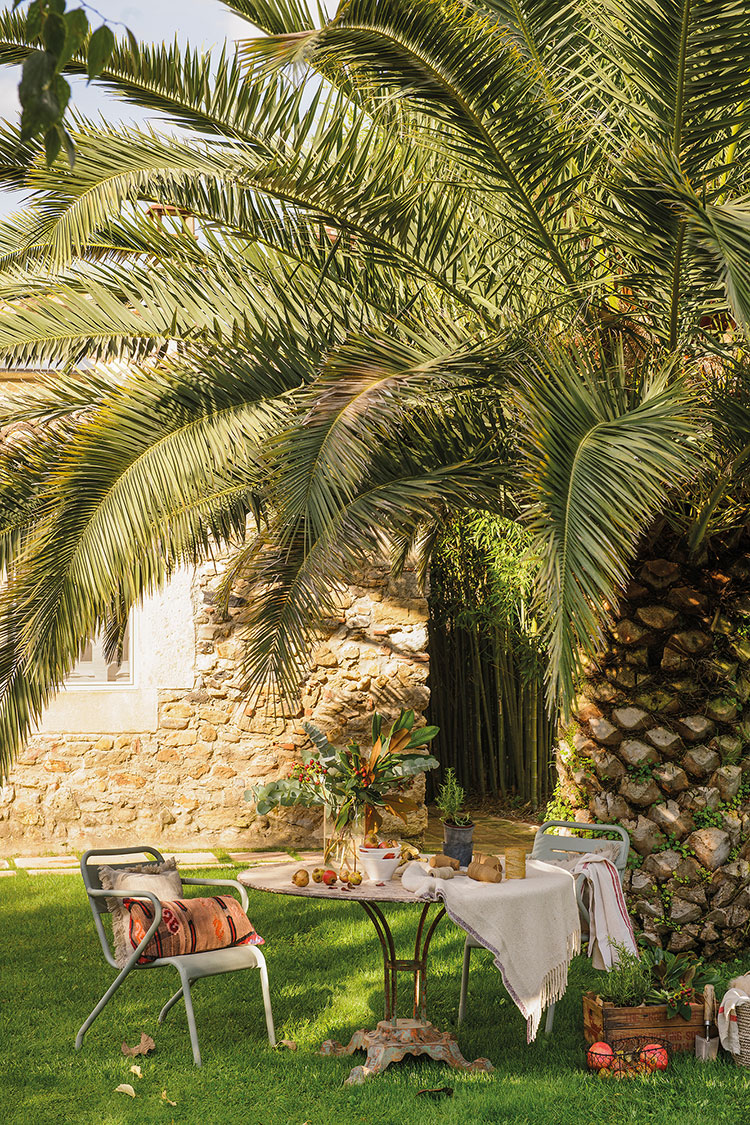 西班牙百年古宅新生，暗室变明亮空间-20