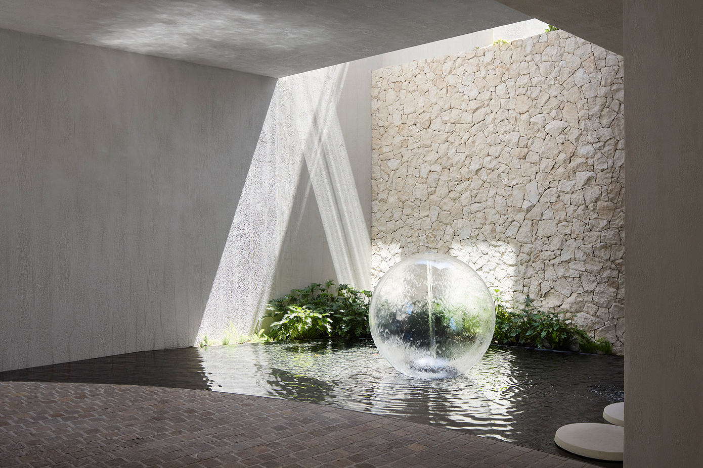 Brighton Sands: Tranquil LA-Inspired Coastal House-11