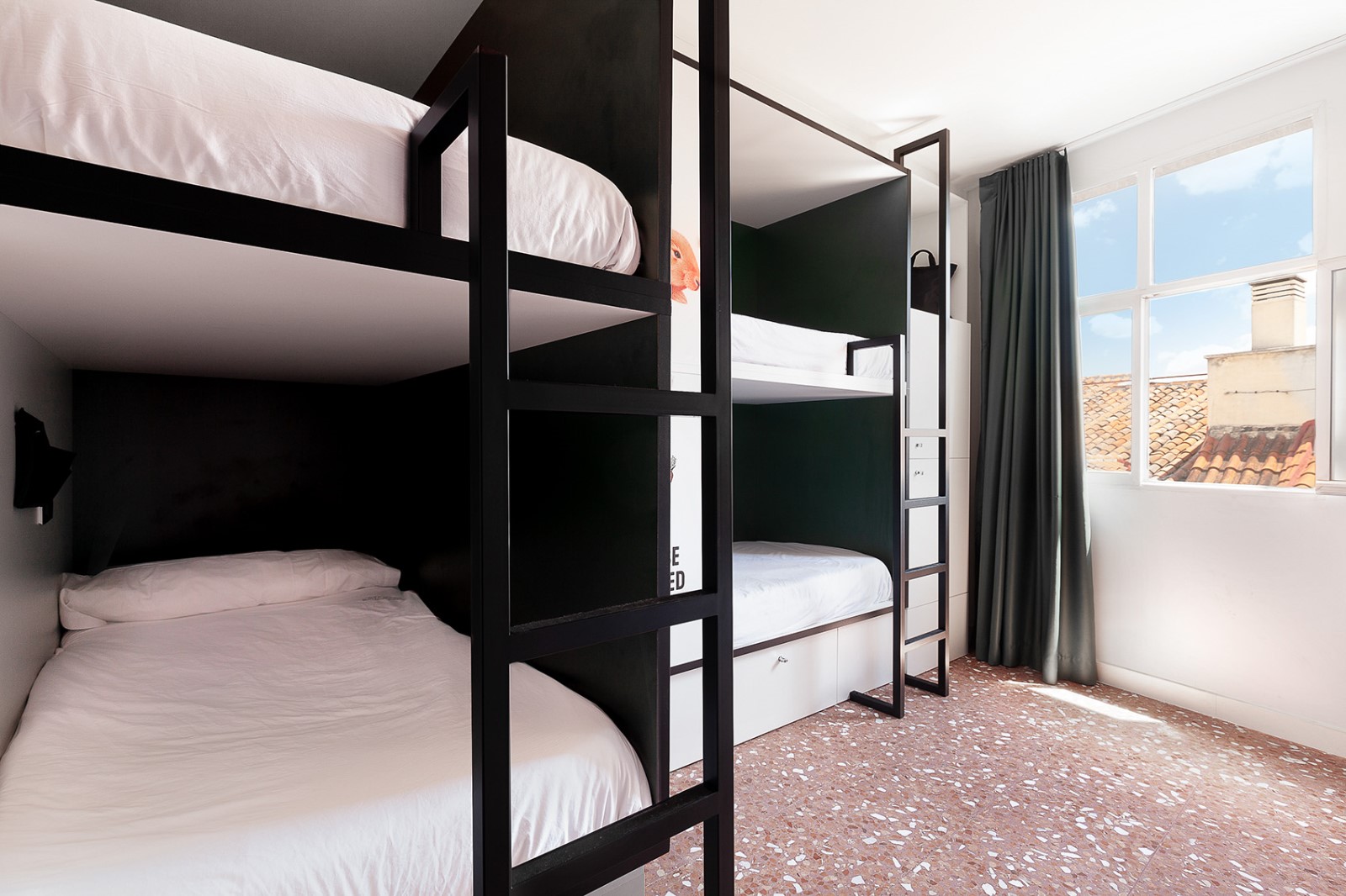 2060牛顿青年旅社，马德里 / Wanna One-47