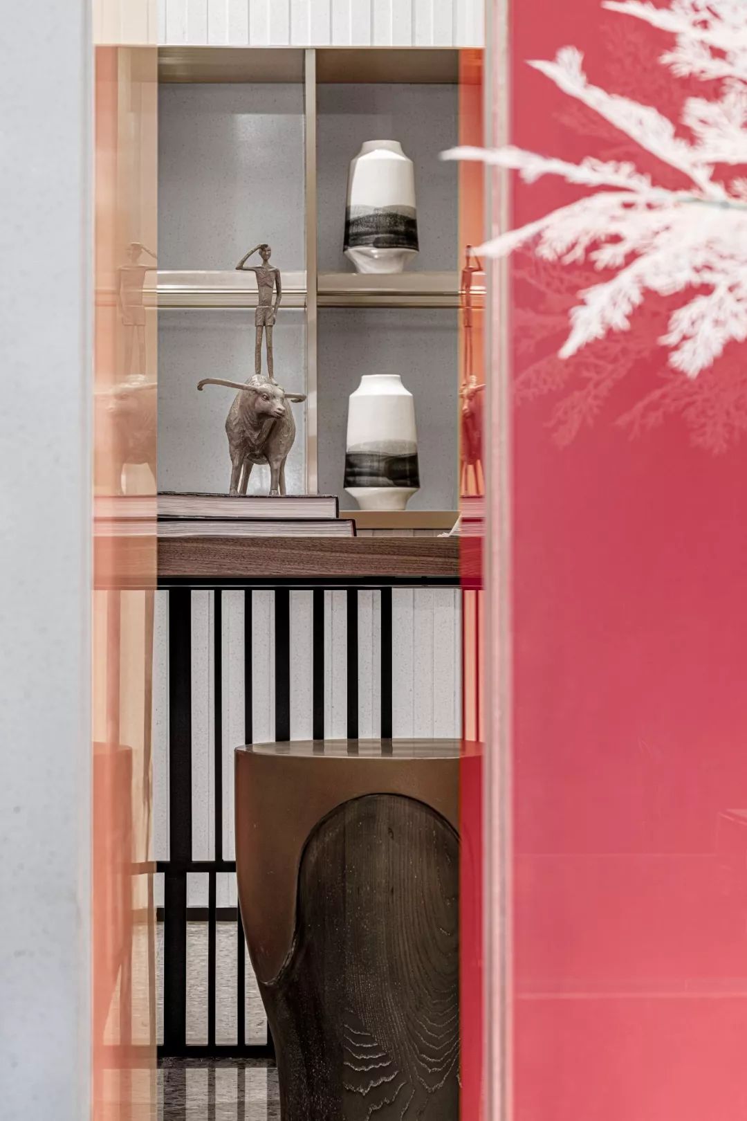 江旅都市方舟营销中心 | 红灰碰撞的年轻活力空间-30