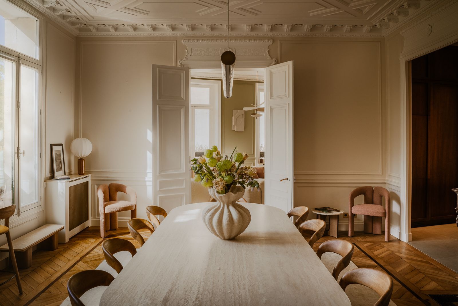 巴黎老建筑公寓彩色翻新项目丨法国巴黎丨InteriorStudio Supercraft-12