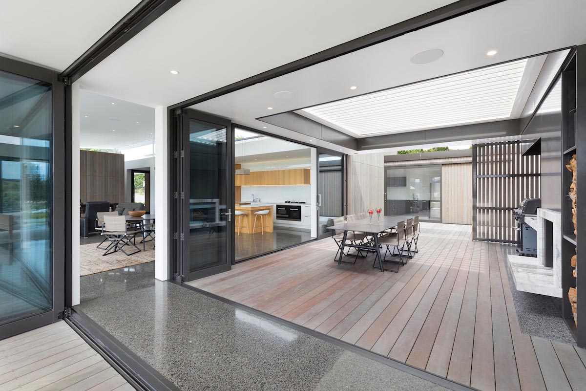 Lakes Edge light, airy holiday home by ChowHill Architects   CAANdesign  Architecture and home design blog-12