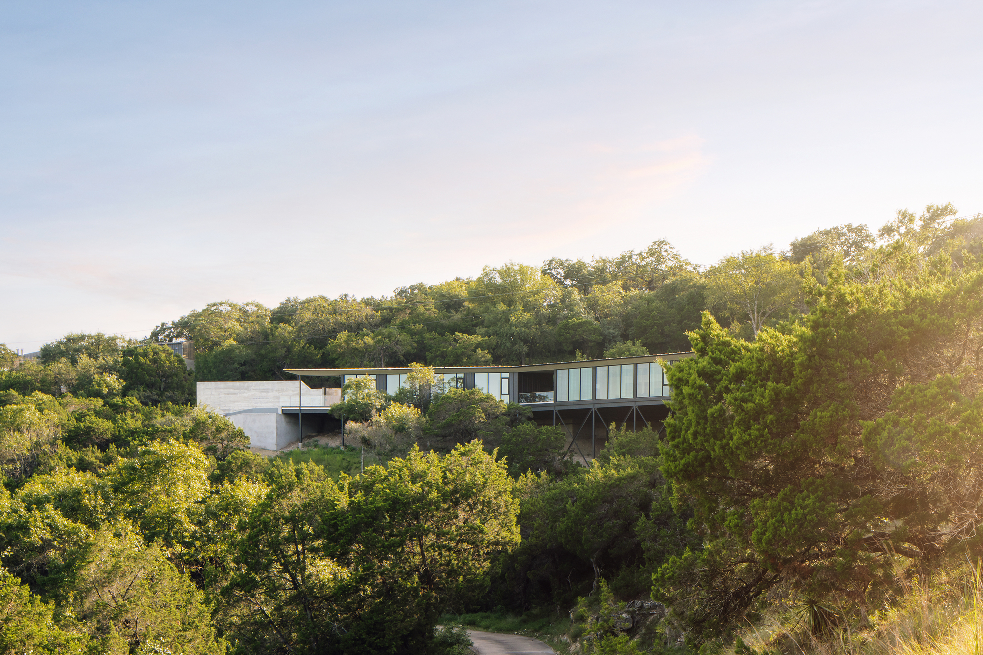 高房子或高大的房子 或高层房屋丨美国奥斯汀丨RAVEL Architecture-5