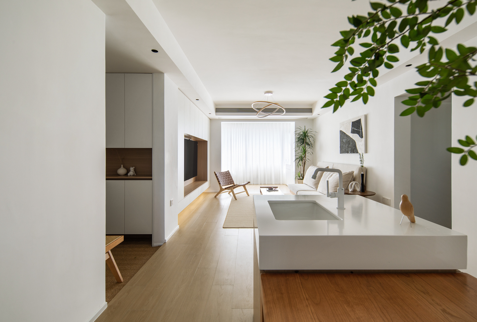 原木色+大白墙，打造简单温馨的住宅。-15