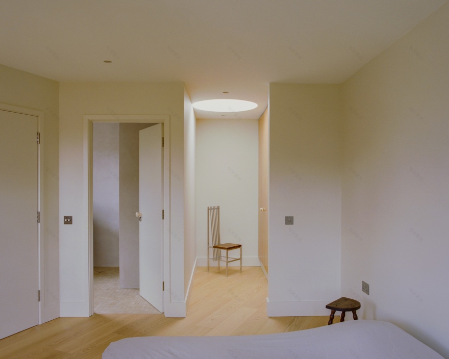 润达大厦(注:Runda可音译为润达,House常见可译为大厦,具体需结合实际情况,若Runda有特定含义,可能需调整) 丨英国丨Nikjoo Architects,Flawk-31