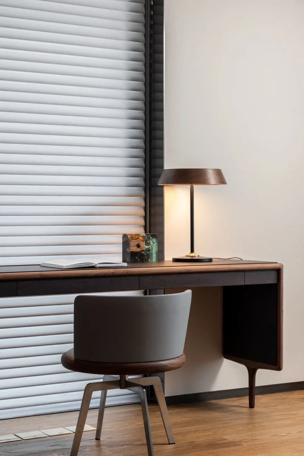 江南水乡的现代简约别墅设计-28