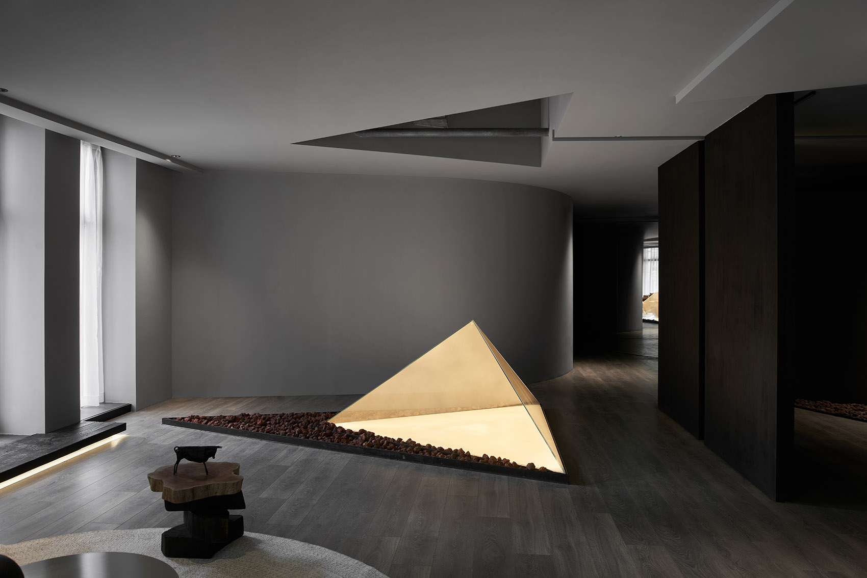 国立酒业办公会客厅丨中国杭州丨泛域设计-33