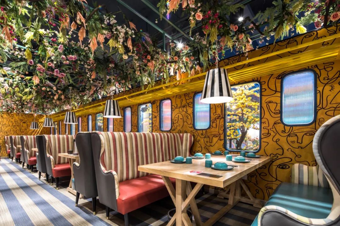 钱磊 | 餐饮空间不止餐饮，五光十色的视觉盛宴-85