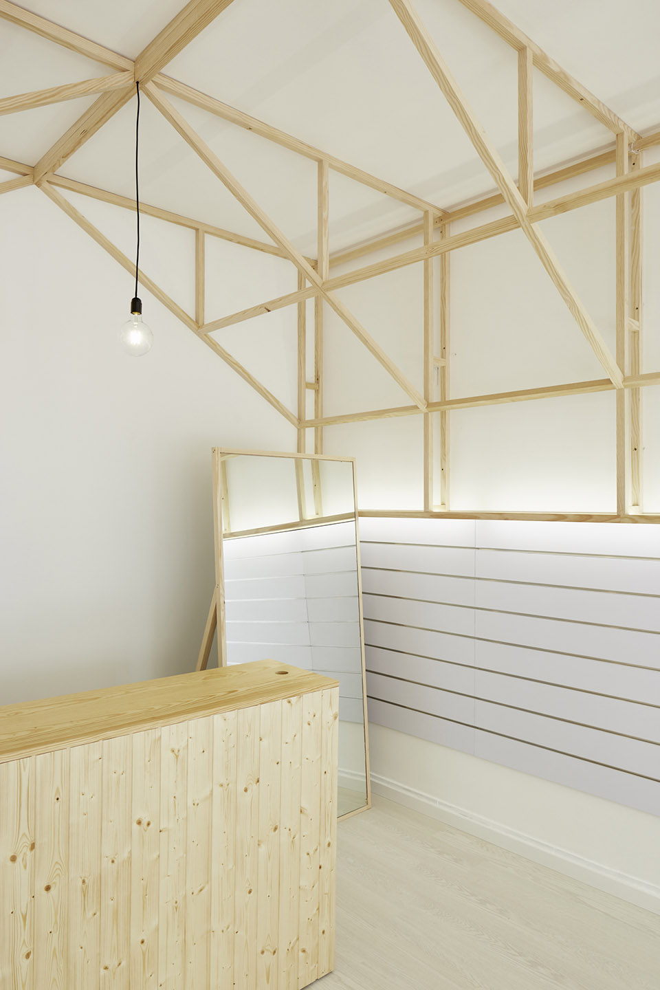 商业空间设计,葡萄牙 / Bruno Lucas Dias-6