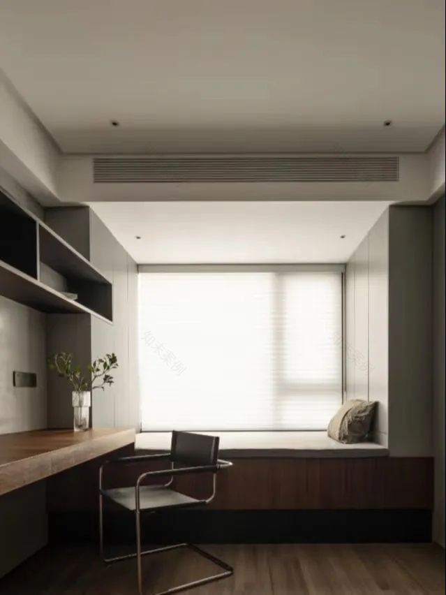 小卧室设计 · 榻榻米 VS 传统床,哪个更适合你?丨高灰别墅大宅设计-20