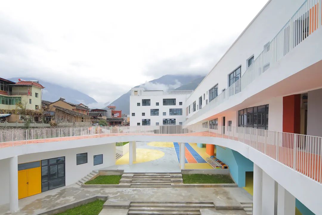 九寨沟县启航幼儿园丨中国四川丨东意建筑-43