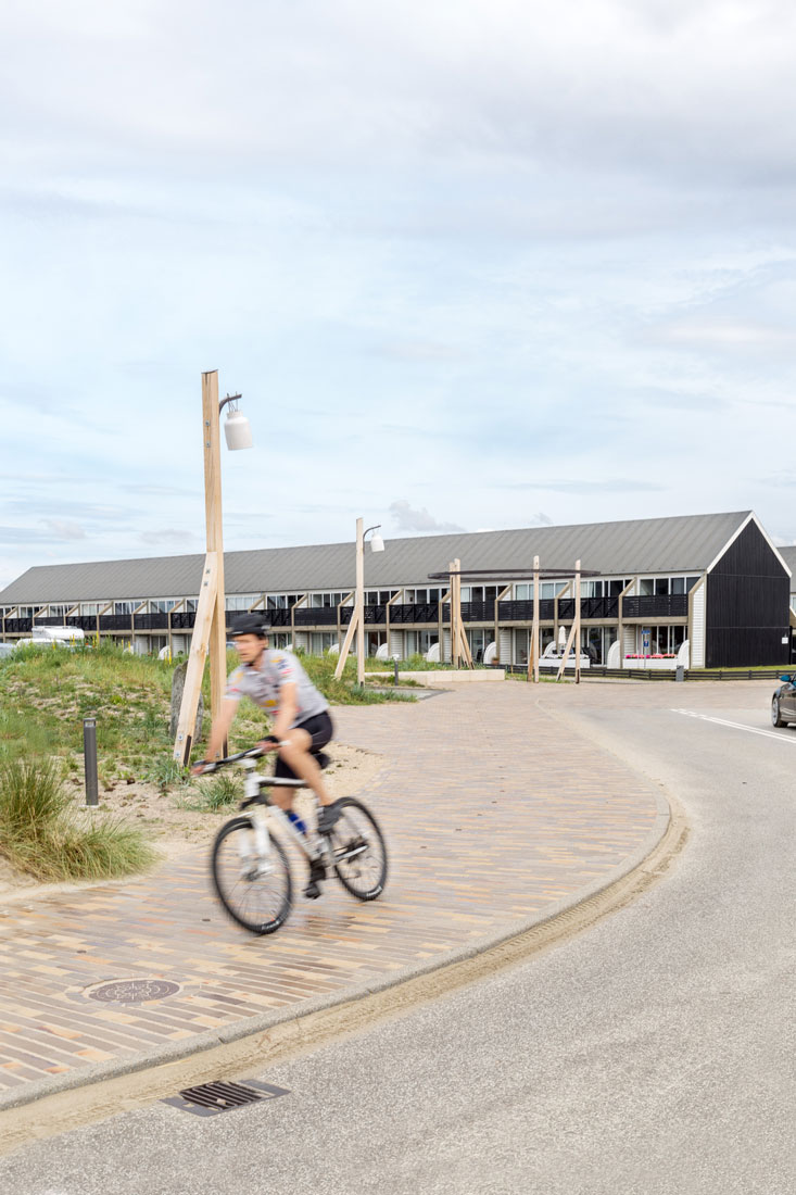 历史砖墙重塑丹麦 Fanø Bad 海滨小镇-20