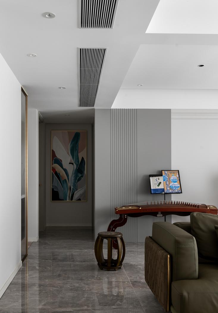 现代轻奢风四口之家设计-13