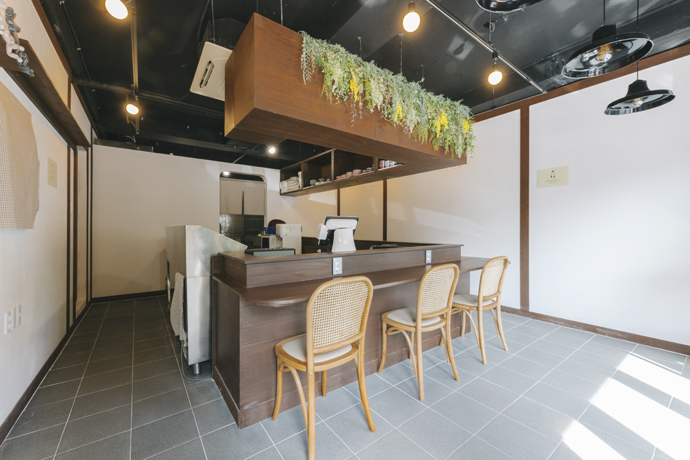 白色木纹，打造 15 平极简卧室之美-3