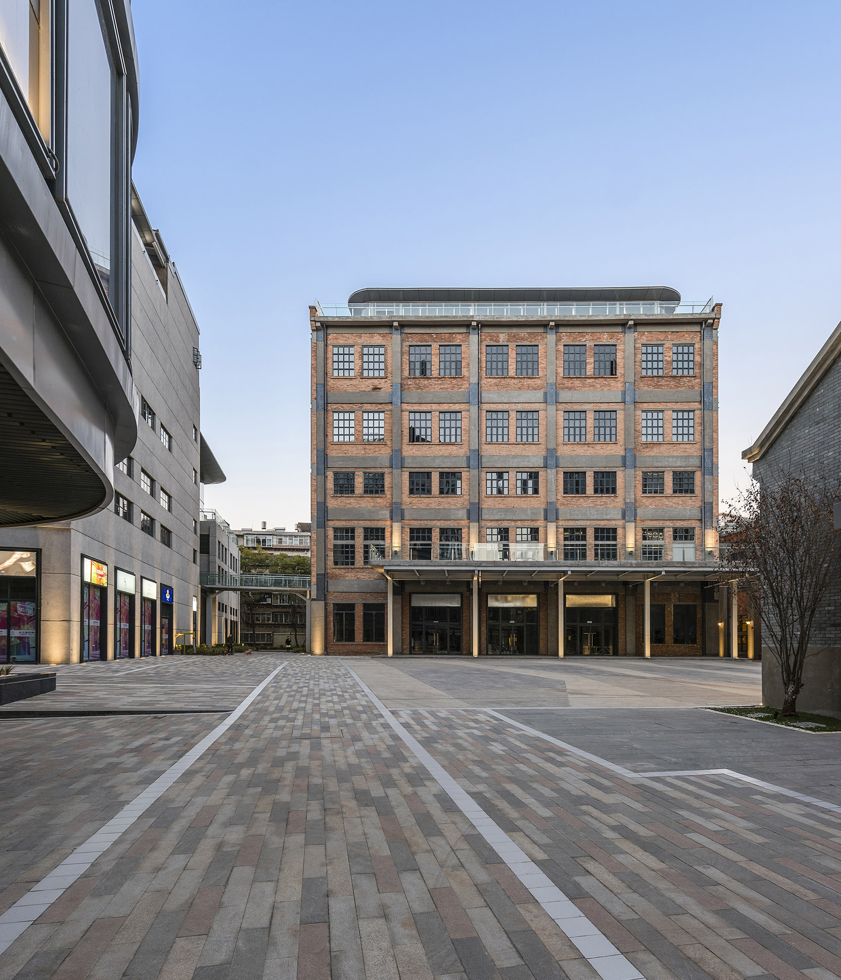 昆明彩云里艺术商业新生共同体 & 原昆明橡胶厂改造 / Kokaistudios-44