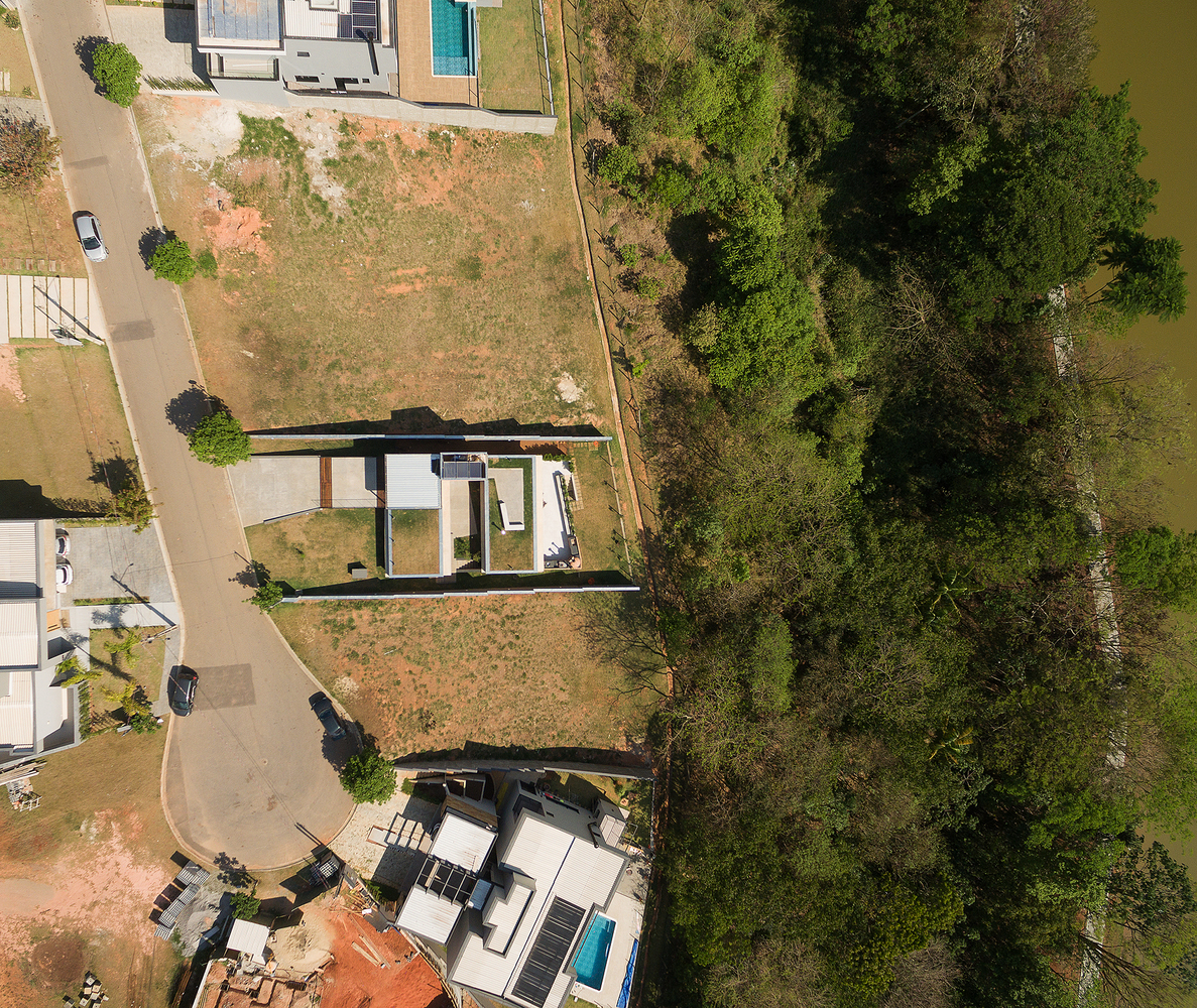 巴西 Centro Arquitetura APF House，融入自然的别墅设计-44