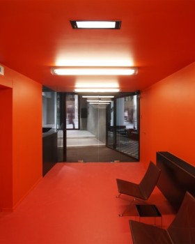 西经89°、北纬51°、东经4°

注：在英文中，W 代表 West（西经），N 代表 North（北纬），E 代表 East（东经） ，一般地理坐标表示经纬度度数时 ° 符号会省略，这里按规范添加符号进行符合中文表达习惯的翻译 丨比利时