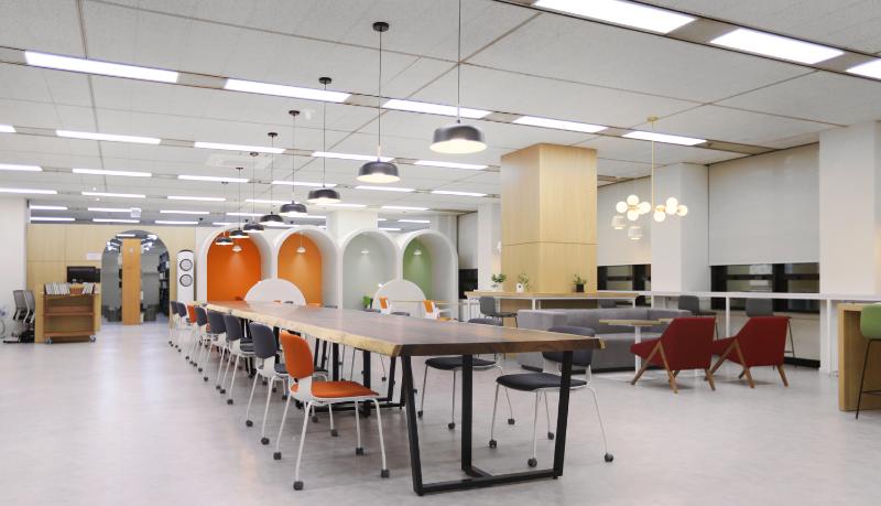 国会图书馆 | 明亮温馨的国会内阅读空间-3