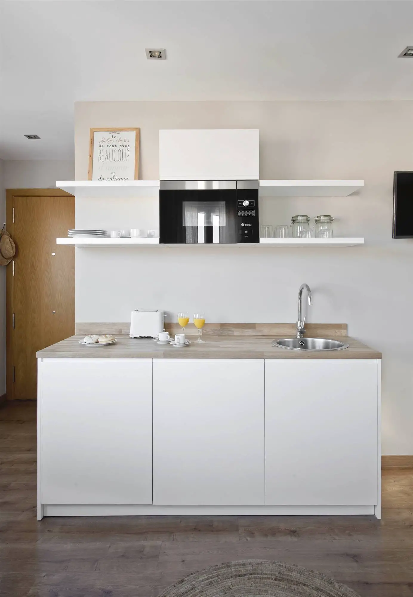 巴塞罗那 16m2 迷你公寓，精致设计展现舒适生活-4