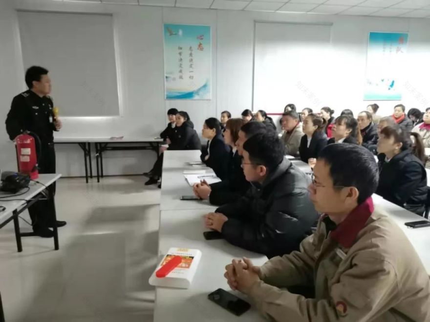 东明家居西二环店消防安全培训 提升员工灭火技能-8