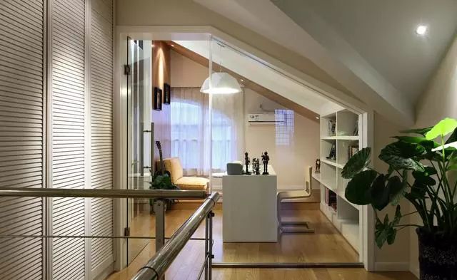 阁楼空间改造,杂物间变多功能生活空间-12