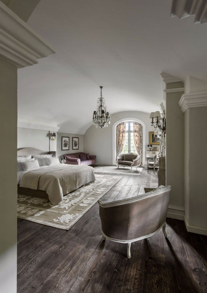 法国南部 16 世纪蓝调庄园 | 绿色掩映的完美典范-7