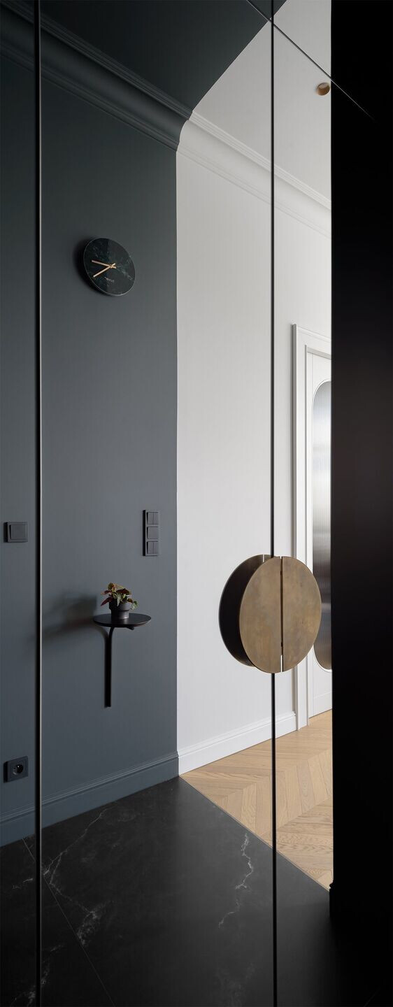 波兰历史建筑中的现代绿意空间-40