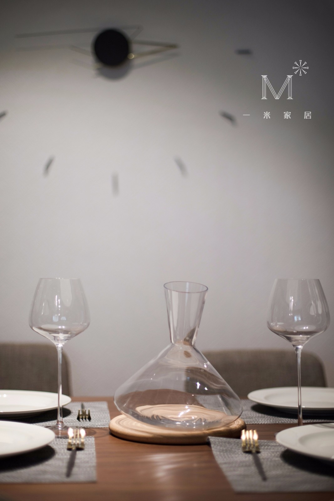 110m²现代极简住宅 | 金属与木质的简约艺术-11