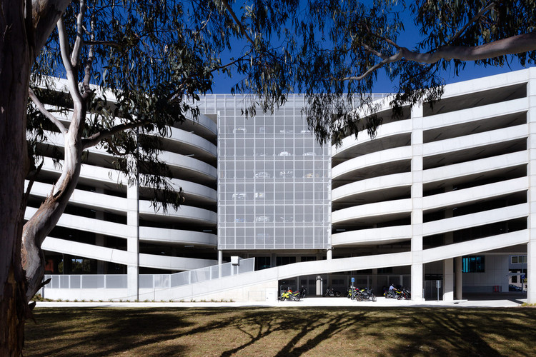 Skypark Car Park  May + Russell Architects-21