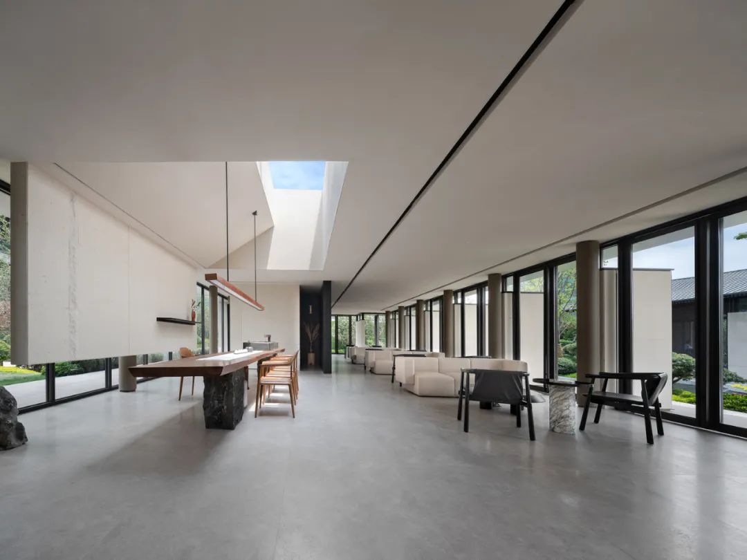 中南春风里售楼处 | 融合中西文化的现代园林空间-6