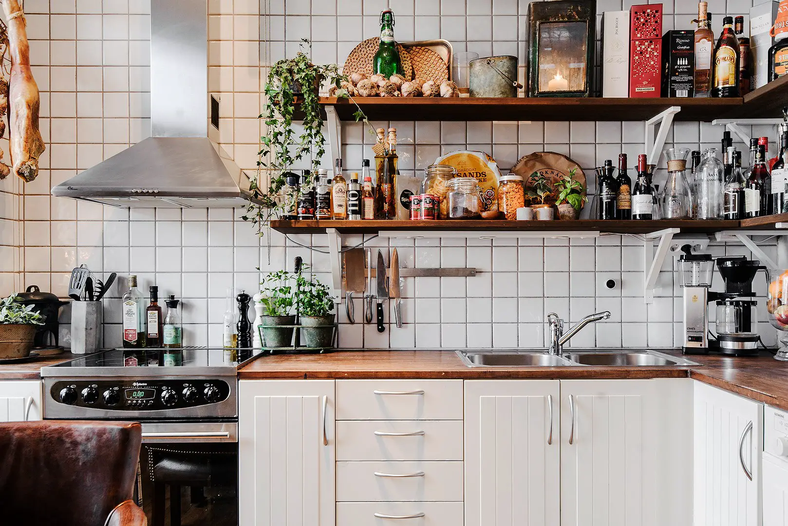 暖冬的民族风情 | 铜与 tan 皮革的完美搭配-3