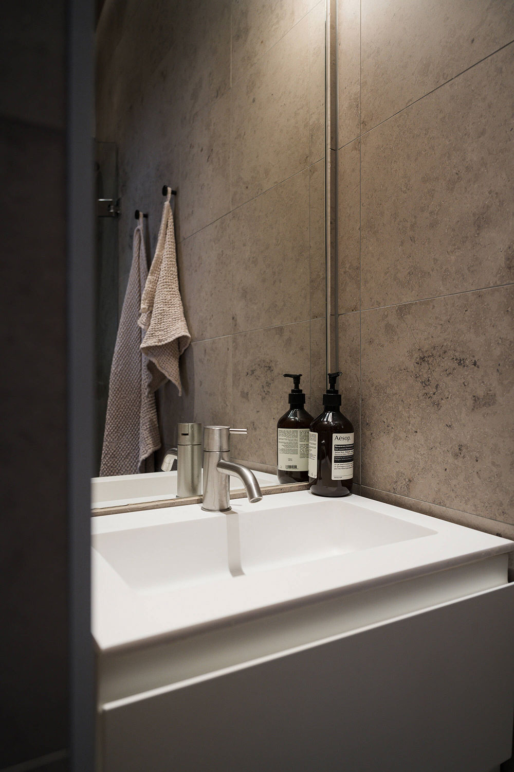 瑞典灰色与米色公寓,尽显北欧设计之美-15