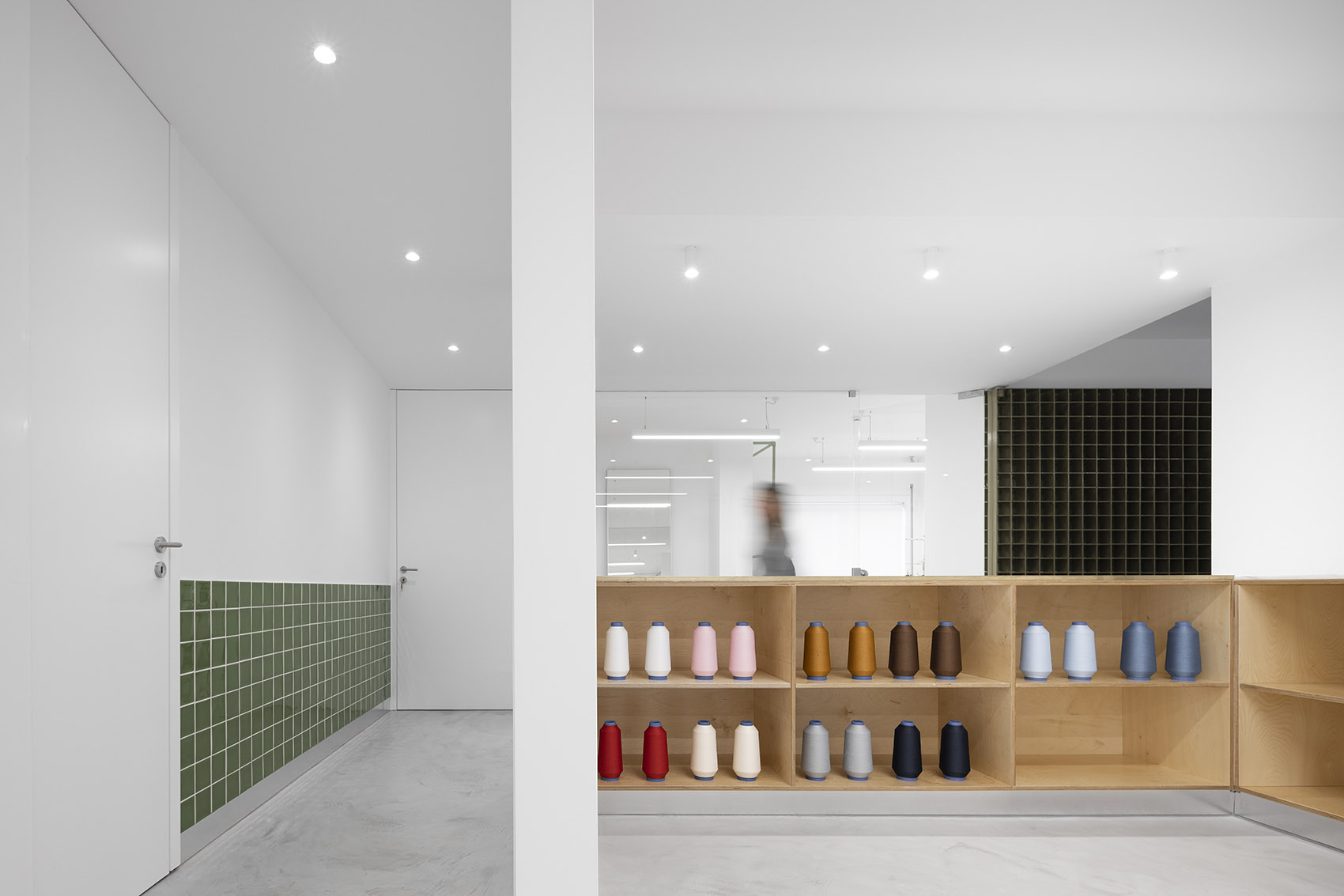 自助洗衣店，葡萄牙 / stu.dere + Civiurban-58