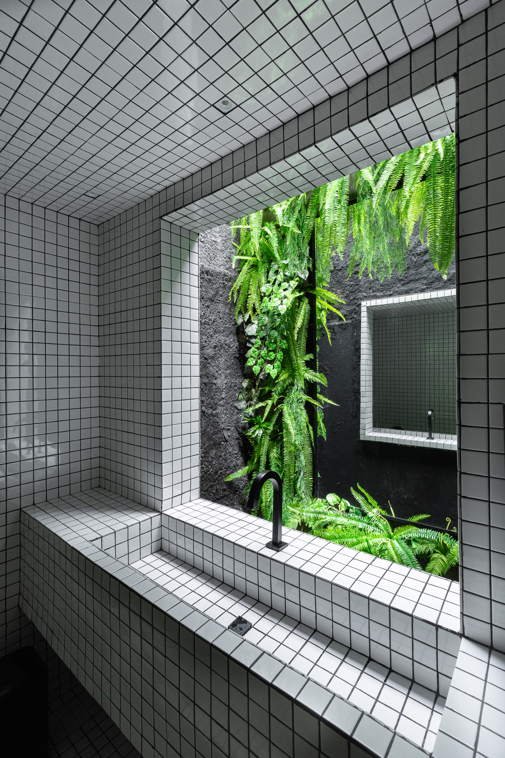 "Coffeetown Salvador | 光学艺术风格咖啡馆设计"-19