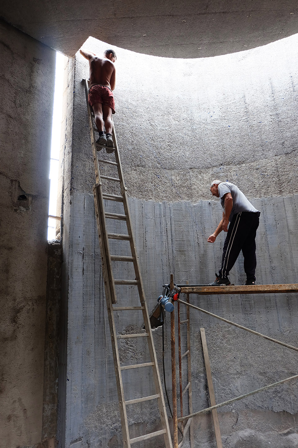 矗立在岬角的神圣小教堂,西班牙 / Alejandro Beautell-62