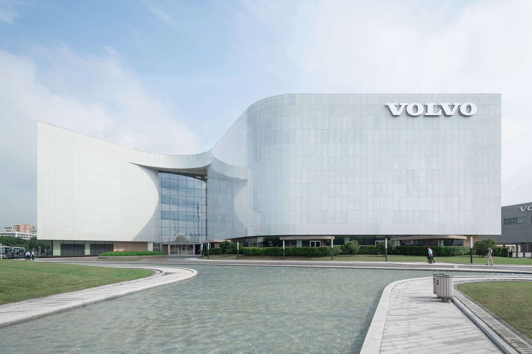 同济院作品：沃尔沃汽车亚太区总部，干练又柔和-3