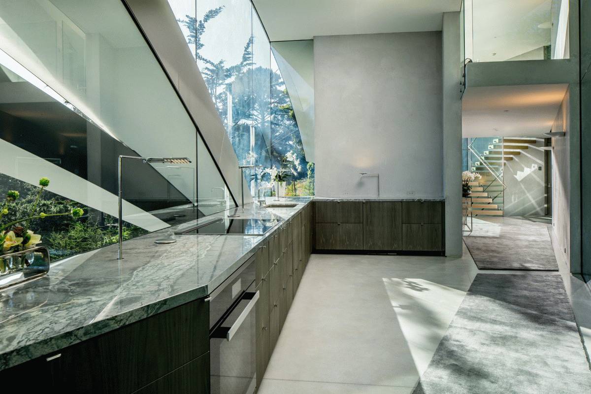 加利福尼亚州悬崖上的超级别墅-9