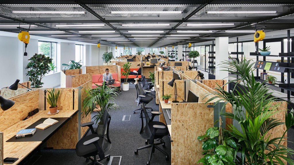 现代金融巨头英国总部-1