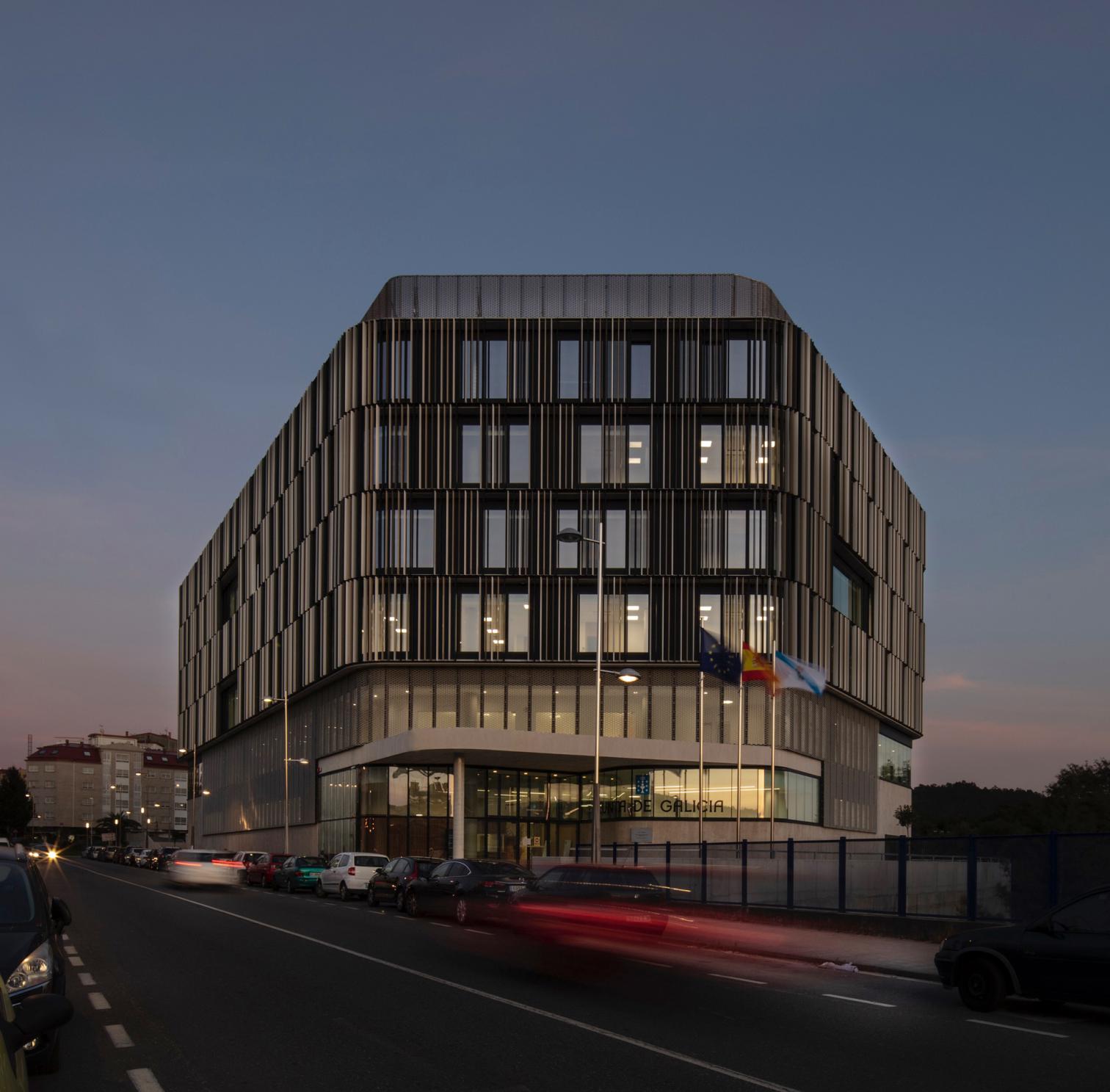 曲线立面、双层皮肤 | 西班牙新司法大楼设计-8