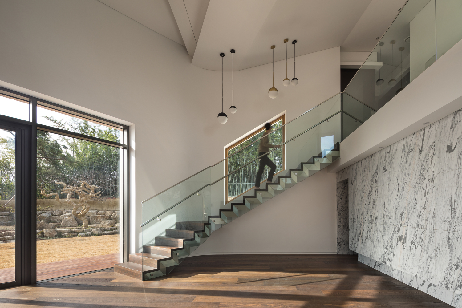 平衡对比，山景竹影的韩国家居设计-44