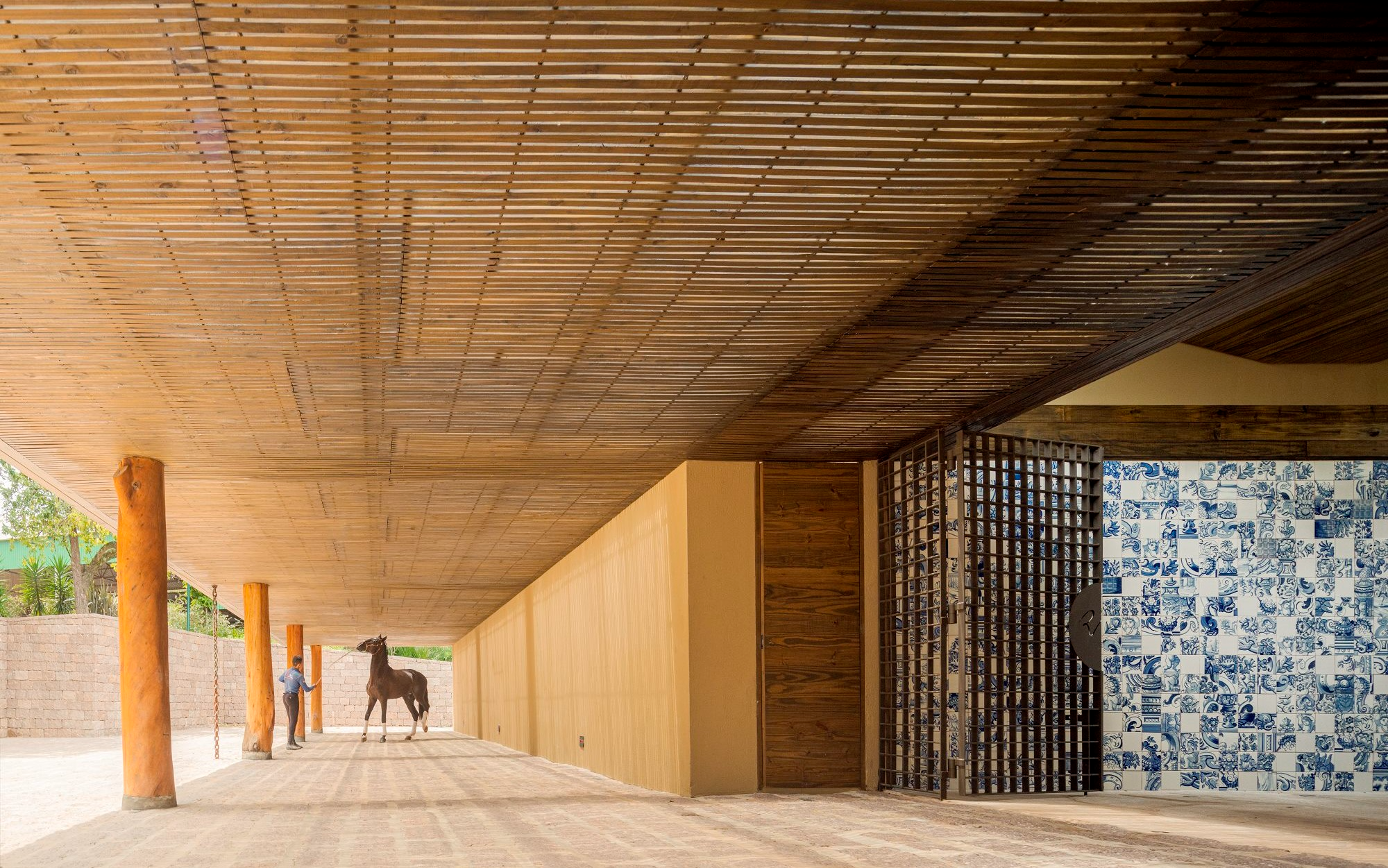 Coudelaria丨巴西丨Studio Arthur Casas-5