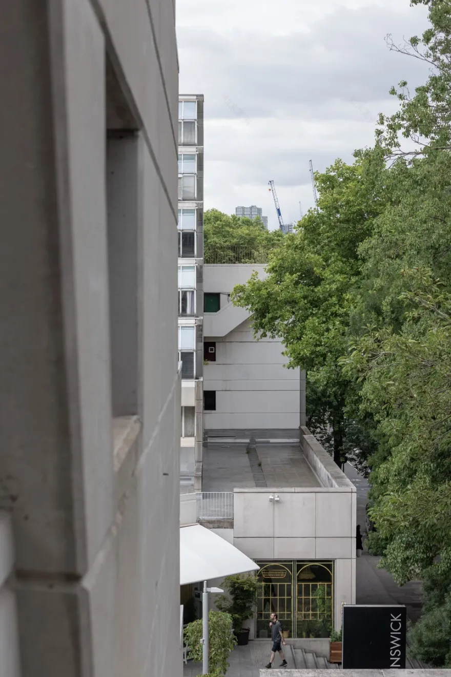 伦敦的布伦斯威克中心丨Patrick Hodgkinson-38