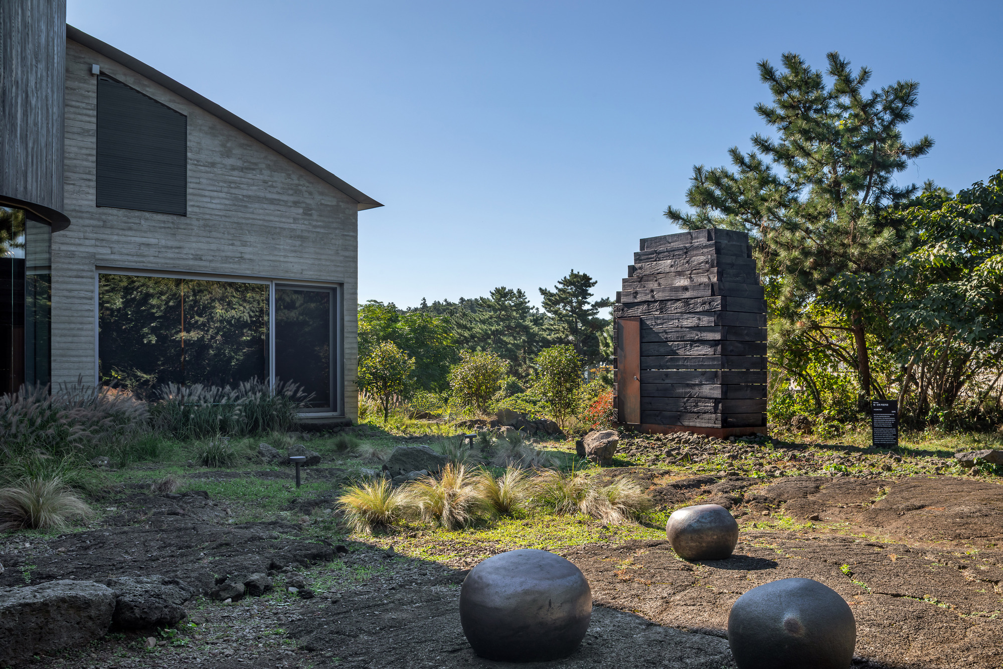 光亭；光影亭（这里需结合具体语境来确定最合适的表达，若没有更多信息，光亭相对更通用简洁） 丨韩国丨DRAWING WORKS-24