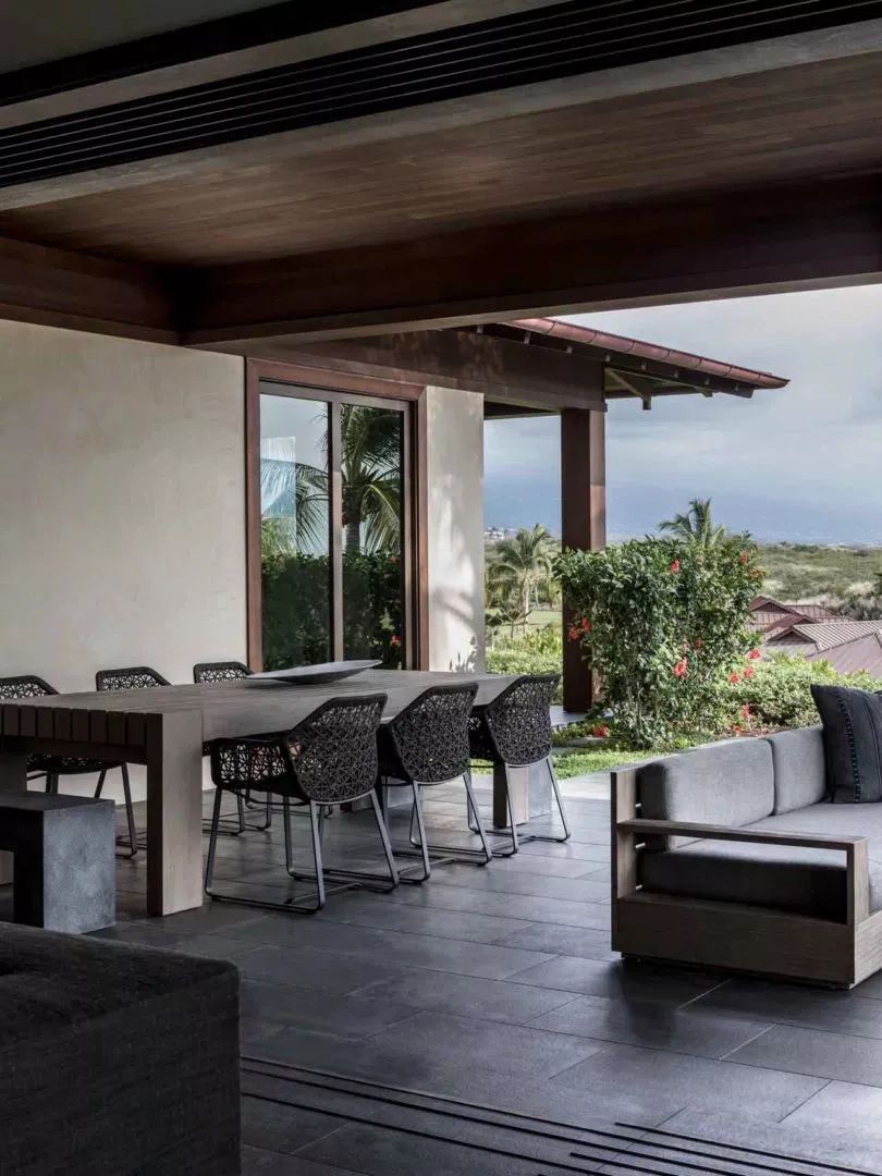 奇葩设计师用2年把房子涂成黑色,还被夸是天才？-98