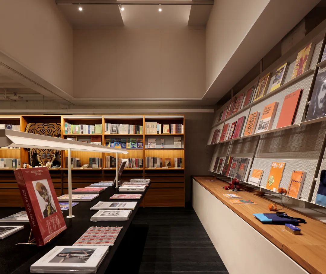 百新书局（上海福州路店）丨中国上海丨BobChen Design Office-59