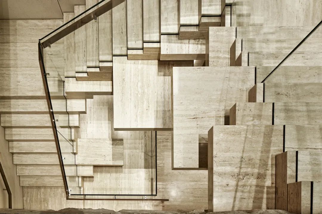 奢侈品牌概念店设计鉴赏丨日本东京丨Curiosity agency-0